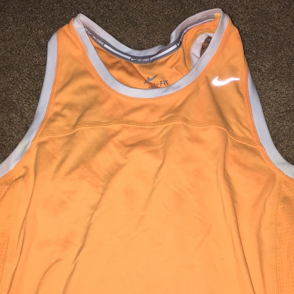 Nike Tanktop - Picture 1 of 3